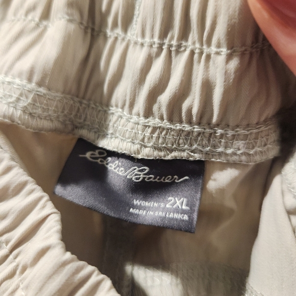 Eddie Bauer Women’s 2XL Beige Hiking Pants Drawstring Cinch Leg Outdoor Travel - Picture 5 of 9